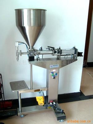 貼標機的種類與應(yīng)用 從立式圓瓶到半自動平面貼標